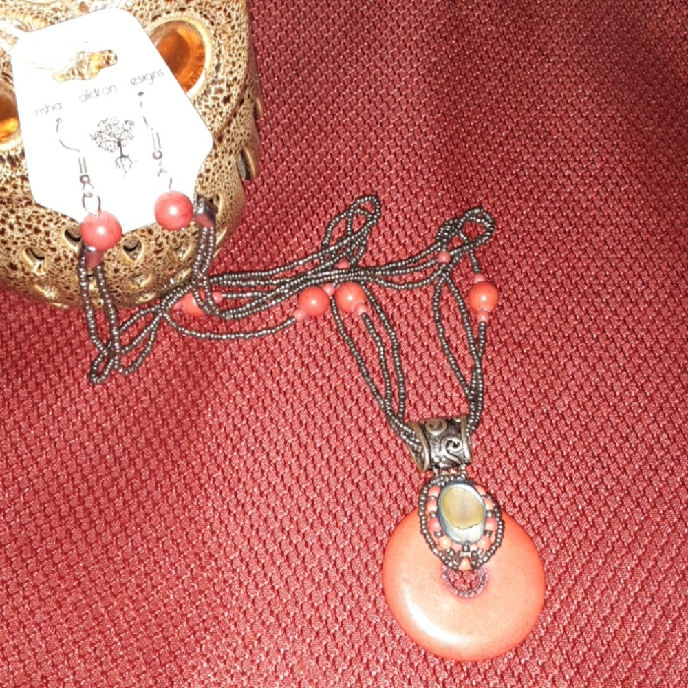 📿Trisha Waldron Memorable Necklace and Earr… - Picture 4 of 5